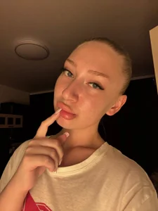 AlinaTeaseX hihi Pic