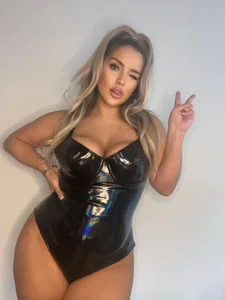 Honey_Tate Public Pic 2