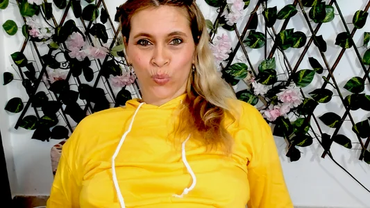 samanthaExsotic pretty face beautiful eyes Pic 3