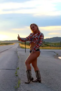 LeighAnnFox Public Pic 4