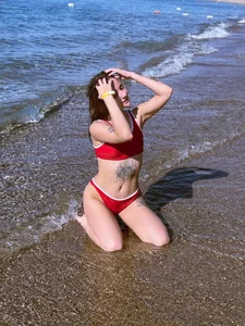 Elle_wooods Sun and waves Pic 5