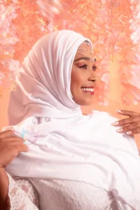 BBWHijabのA sweet springの 2枚の写真