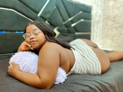 glowing 🥵✨ de LexyDrip  3 Imagens