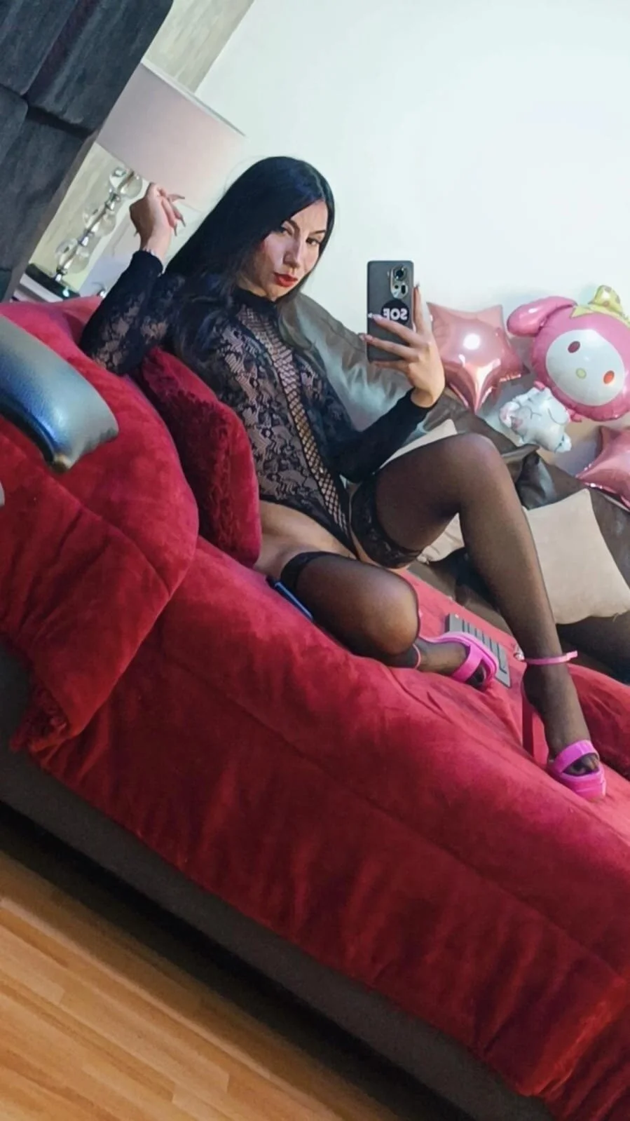 NahomyCarther Poză populară 9090