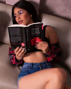 Gaby_zahir_ Erotics books are my fav Immagine 