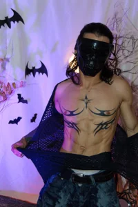 Do you dare to take off my mask... or do you prefer to imagine it? od AlbertBernal69  4 snímek