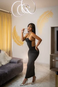 MavyStar A glamorous girl Immagine  2