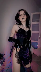 LorenLoiss Your favorite goth girl😈 Billede 5