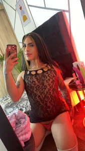 Sophie_whitexxx RED vibes ! Billede