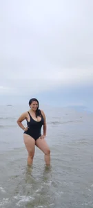 My pigs pay my vacatiosn! od MatureHornyxxx  8 snímek