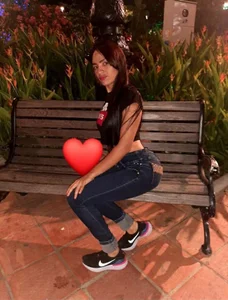 Natysha__ Public  4টি ছবি