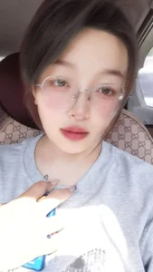 Weiwei-168's XXX Nude Photo 2