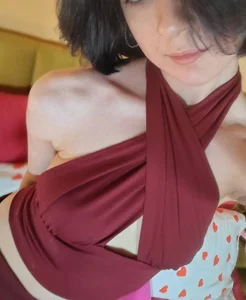 AnneAvelin the graceful features of my body Foto 2