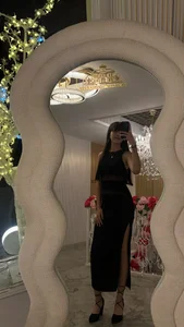 molly_cm Today I changed my look, but I'm still your favorite temptation. 😉 Pic