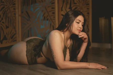 ViolettGreyy I like my body? Pic 4