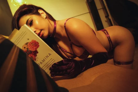 Zoe_Bae Art for you Pic 4