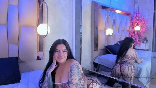 Gypsyrouse A really hot tattooed girl 🥵💦 사진