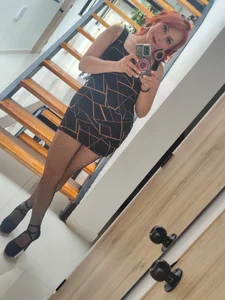 leloo_swift The lady in black Pic 3