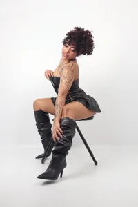 LuckySwagson: Your fav ebony ( фото)