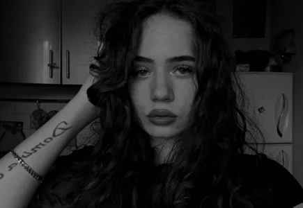 StubbedEsmi's XXX Nude Photo 1