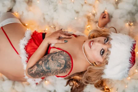 kim_thompson_1merry christmas🎄💖 2025 Bild 2