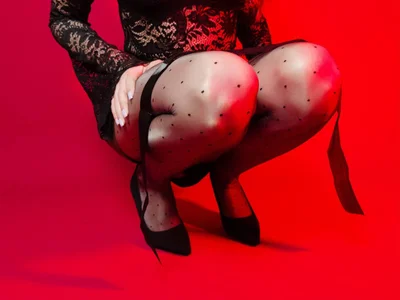 ElektraSunshine ˖ ܁♬⋆.You're at my feet˚𝄞 ๋࣭⭑‎‧₊˚♫ Foto 2