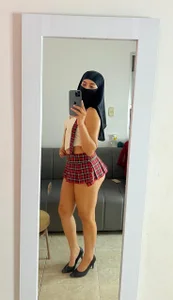 salma_arabicc Playing with your mind Pic 4