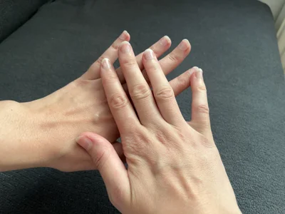 Nicole-Ray •Hands• Εικόνα