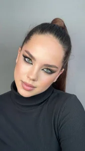 MeiLiscio When the arrows are sharp enough to cut🗡️🙈 Foto