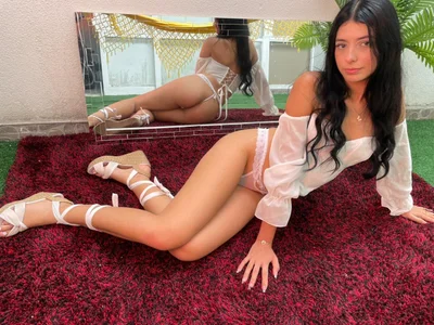 VIOLET_19XXX sexy lingers Kuva 4