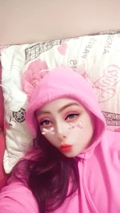 happy od XXXStephanie_XXX  2 snímek