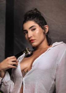 bella_thorne3 My bath is a naughty place . fénykép