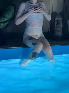 A typical pool party de _Maybe_Baby_  4 Imagens