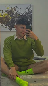 patrick_sanzz The green looks Pic 4