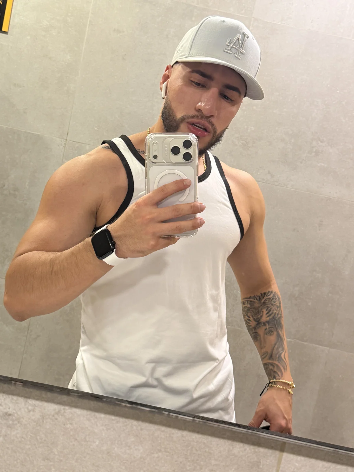 Thiago_Hill Trending Plaatje 8172
