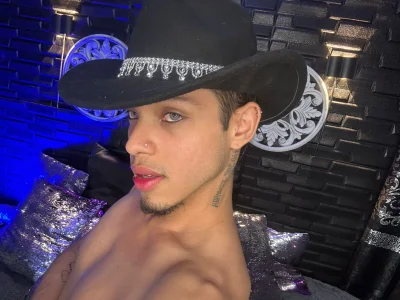 guys come here de Gael_zambrano  2 Imagens