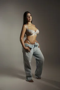 paola_blake do you like it in white? Foto 4