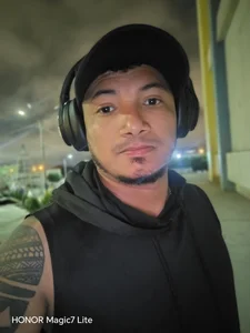 Besitos32 Public Pic 3