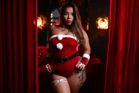 nahomiidasilva_ Miss Claus🎄 Foto 2