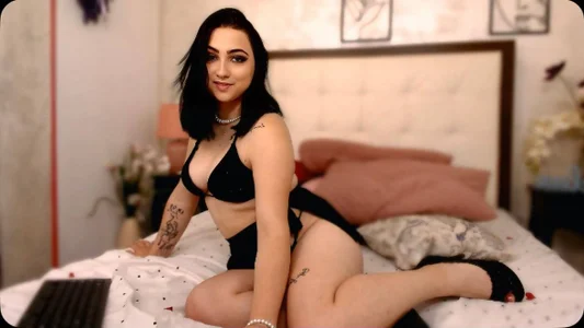 SweetySasha18 Classy babe 🖤 Immagine 