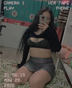 isabella_lizz Public Pic 3