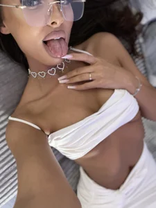 MileySin1111 What do you like the most about me? Pic 3