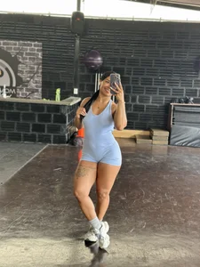 kendall-ewers Good girl slika