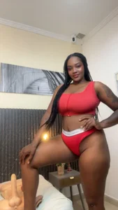 chanel_brunetteのRed Lust 😈の 2枚の写真