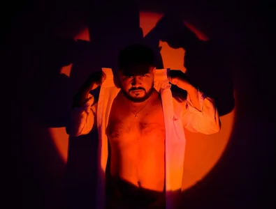 MichaelBear_ UNDER THE LIGHTS🔥✨ Pic 2