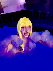 alessandrathedoll Trick or treat Pic 5