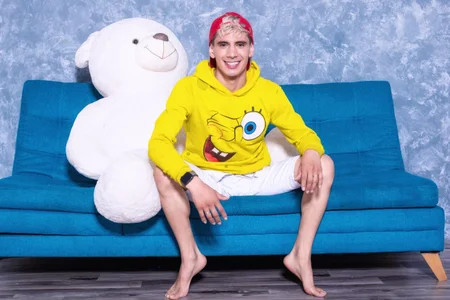 Jeick-Dawson BLONDE HAIR lol Pic