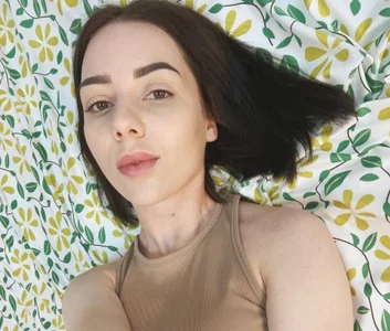 JanetWhite Public Gambar 8