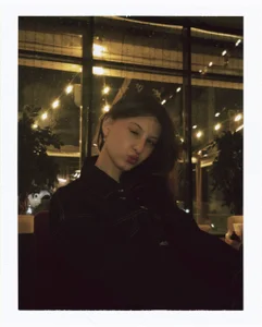 LouiseChavezのexciting dayの 4枚の写真