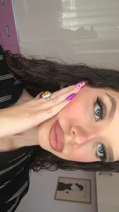 NayaBliss_ more of meee 🔥😜 Foto